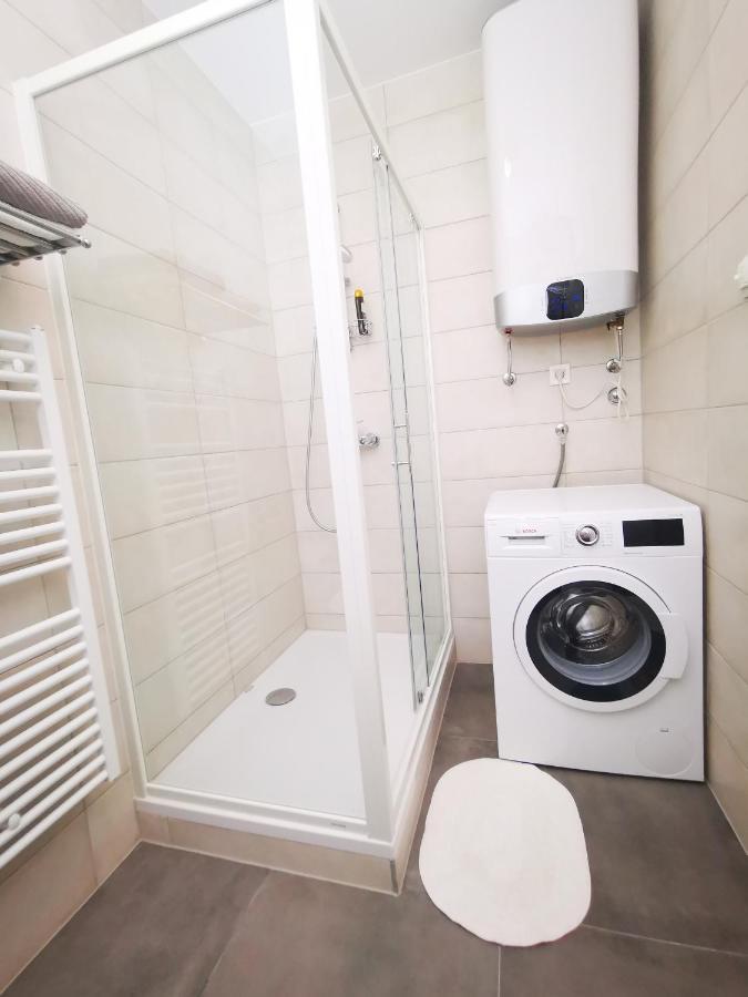 Ambassador Apartment ซาดาร์ ภายนอก รูปภาพ