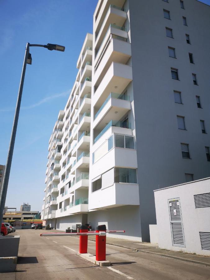 Ambassador Apartment ซาดาร์ ภายนอก รูปภาพ