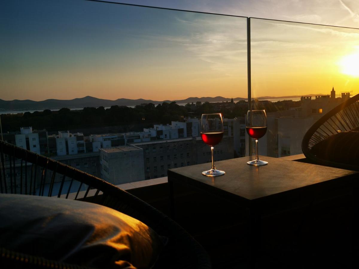 Ambassador Apartment ซาดาร์ ภายนอก รูปภาพ